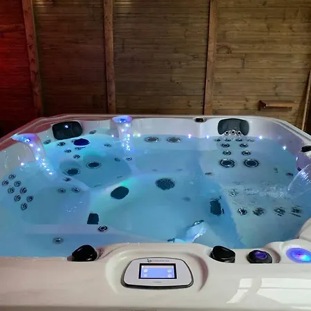 Avec Privatif* בית נופש Saint-Symphorien-les-Buttes